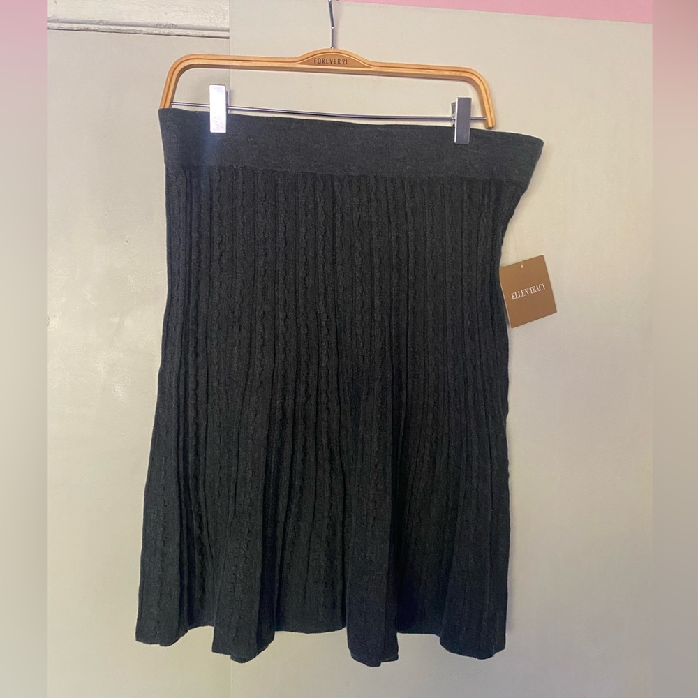 🚫🚫Ellen Tracy Charcoal A-Line Sweater Skirt NWT size medium